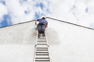 Peinture extérieure à Suré — façades et ravalement